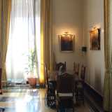 Qui incontriamo lo studio del direttore: l�arredo � d�epoca, progettato da una ditta romana appositamente per questa sede e ancora una volta ispirato al Rinascimento 
